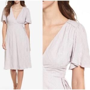 ASTR Womens Modest Embroidered Short Sleeve Tie Wrap Midi Dress‎ Size S Lavender